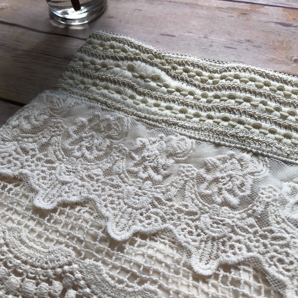 Whispers Ivory Lace Shorts Size Large SEXY! - Picture 4 of 7